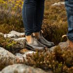 Chaussures en cuir dans la nature, chaussures de montagne Paris, À la Ville, à la Montagne